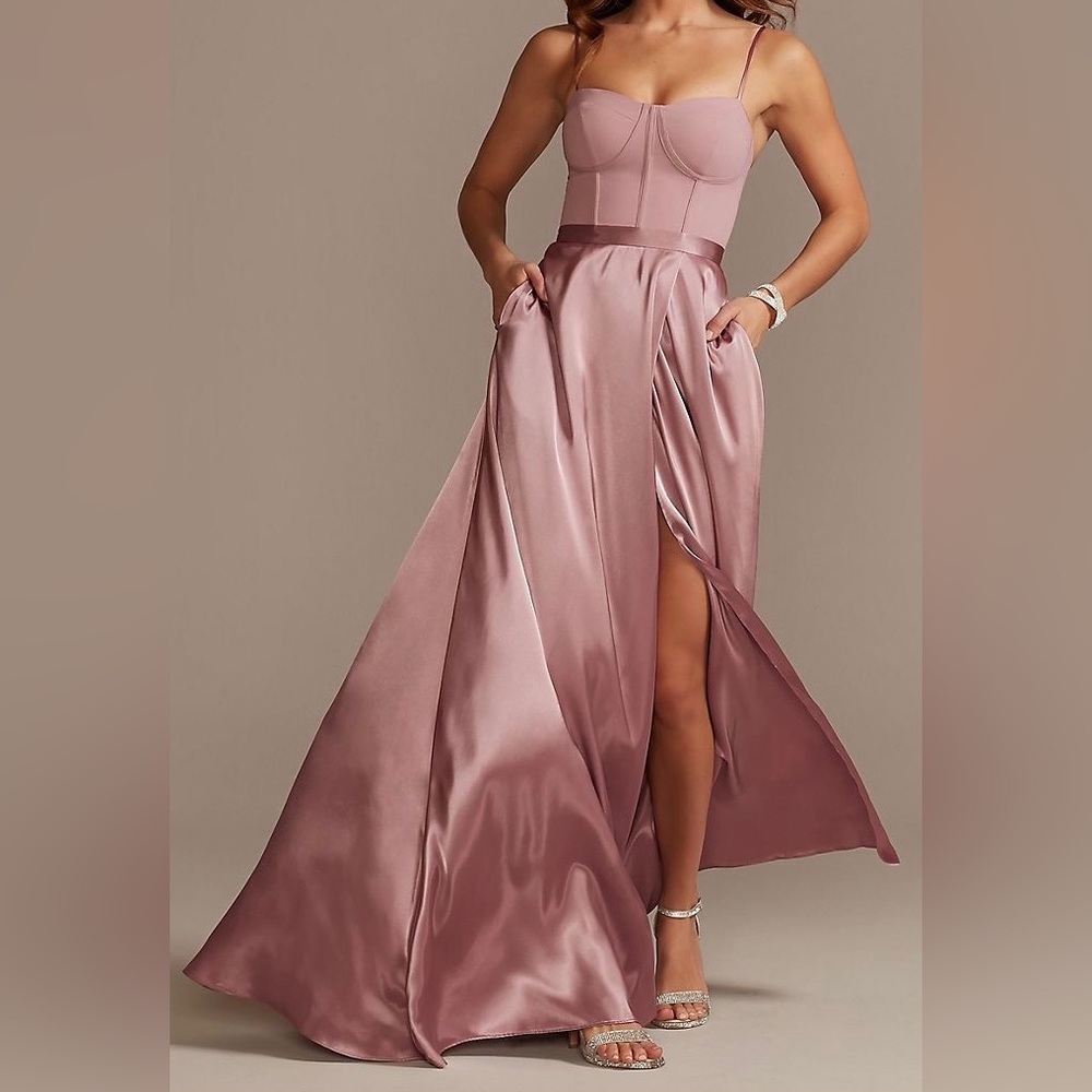 David's Bridal Quartz Mauve Crepe Corset Bridesmaid
w/ Pockets GALINA SIGNATURE